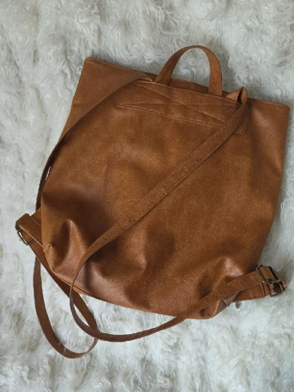 thirty-one Tan Faux Leather Tote with Light Gray Interior and Branded Tag